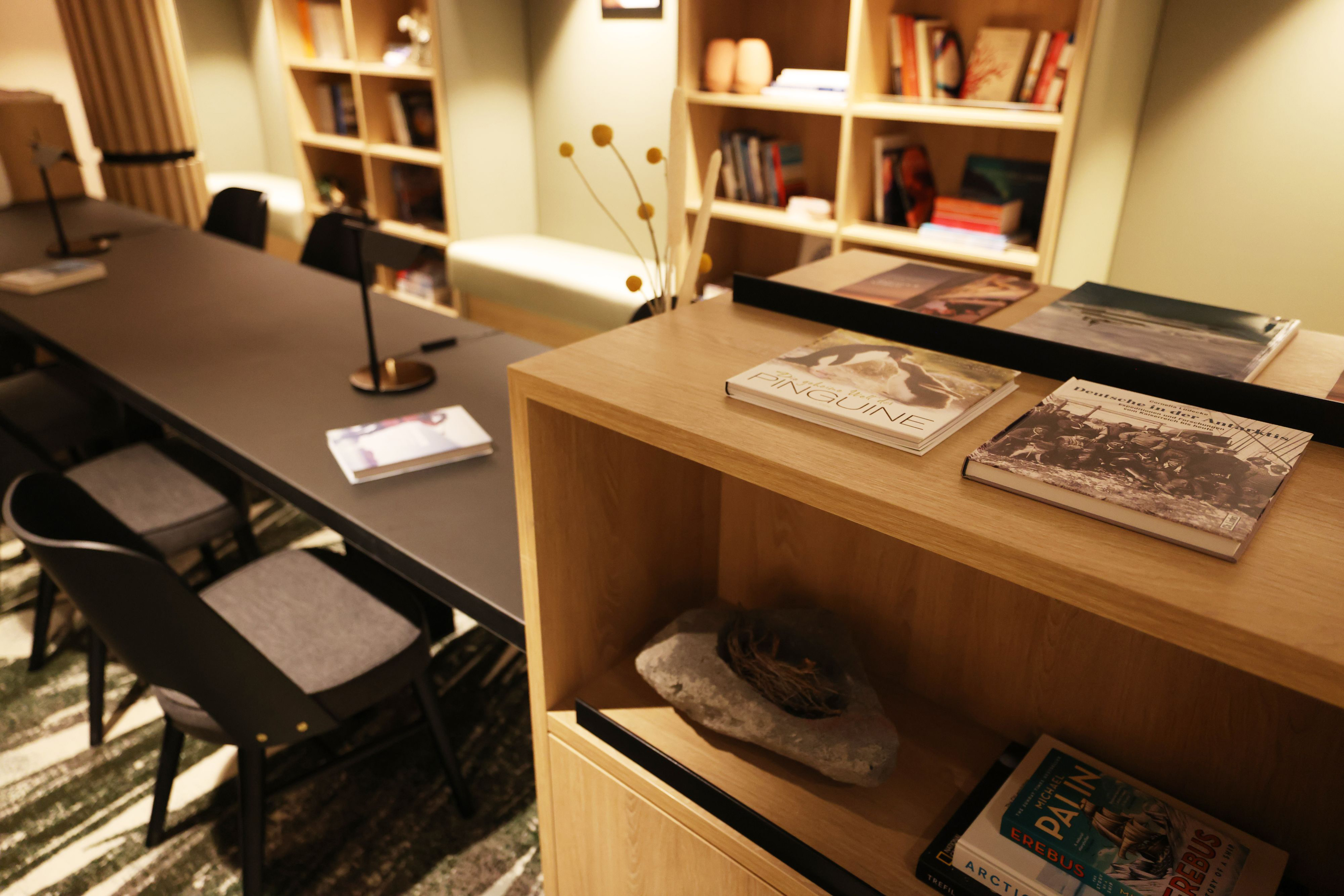 Library on SH Minerva